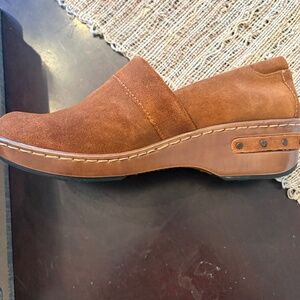 Born suede clog